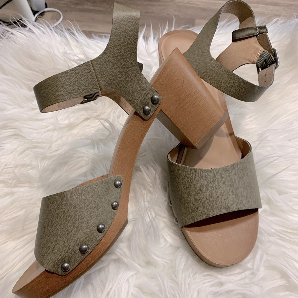Chunky heel Lucky Brand shoes in size 7